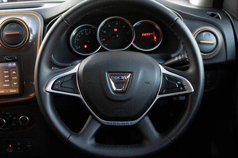 Dacia Sandero Stepway SE SUMMIT DCI 21