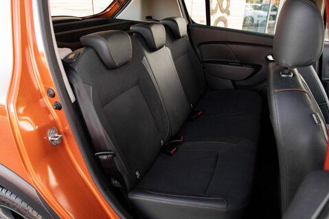 Dacia Sandero Stepway SE SUMMIT DCI 32