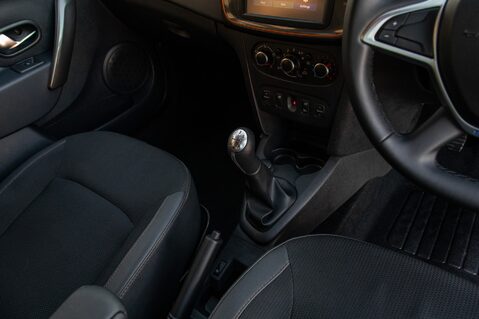 Dacia Sandero Stepway SE SUMMIT DCI 30