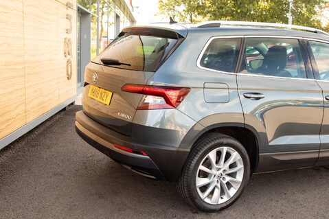 Skoda Karoq SE L TSI 8