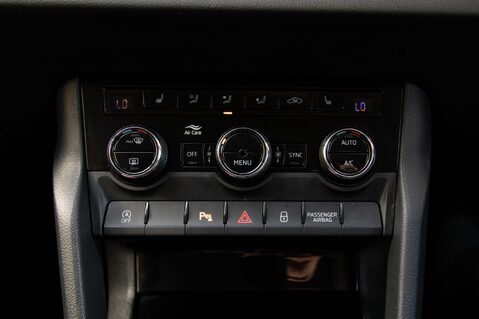 Skoda Karoq SE L TSI 33