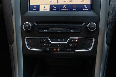 Ford Mondeo TITANIUM 32