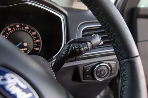 Ford Mondeo TITANIUM 18