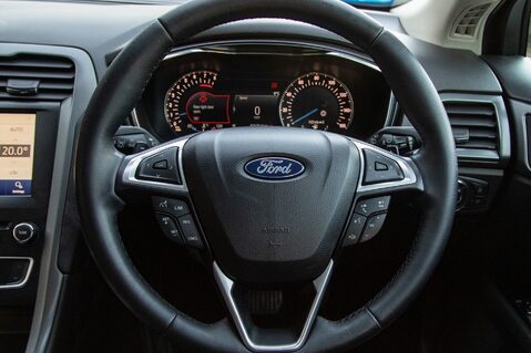 Ford Mondeo TITANIUM 21