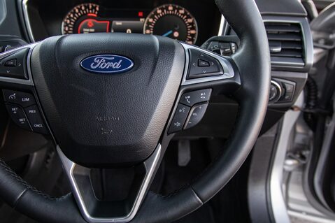 Ford Mondeo TITANIUM 20