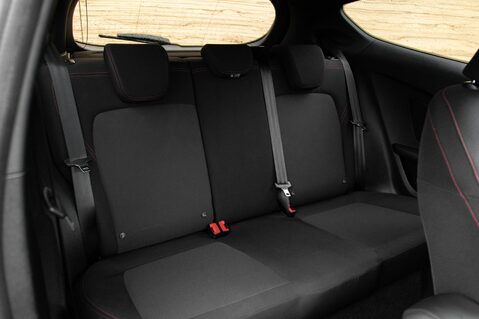 Ford Fiesta ST-LINE 32