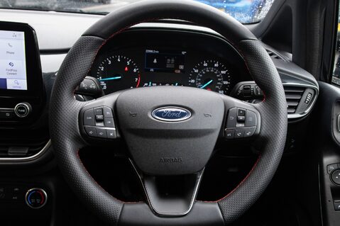 Ford Fiesta ST-LINE 21