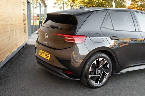 Volkswagen ID.3 FAMILY 8