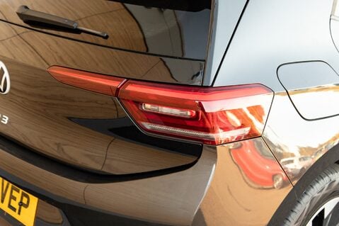 Volkswagen ID.3 FAMILY 9