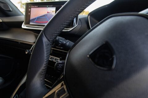 Peugeot 2008 PURETECH S/S ALLURE 17
