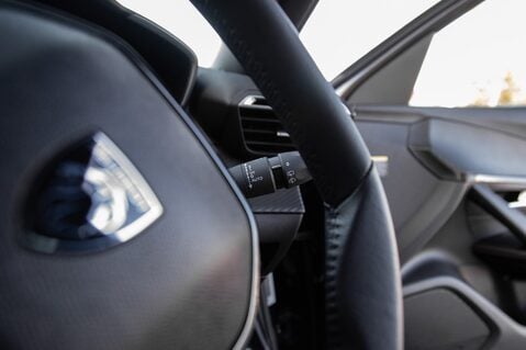 Peugeot 2008 PURETECH S/S ALLURE 18