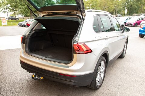 Volkswagen Tiguan MATCH TDI DSG 38