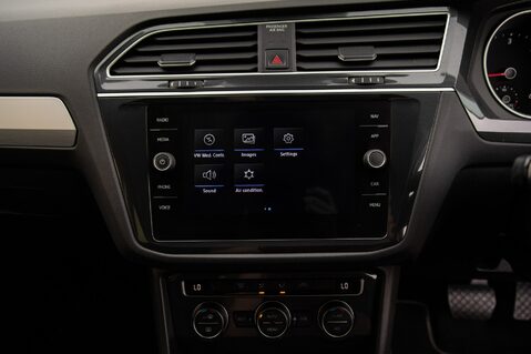 Volkswagen Tiguan MATCH TDI DSG 29
