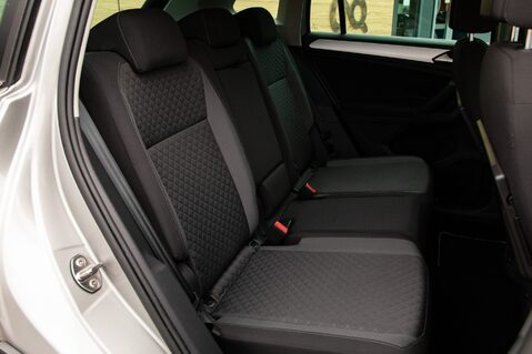 Volkswagen Tiguan MATCH TDI DSG 37