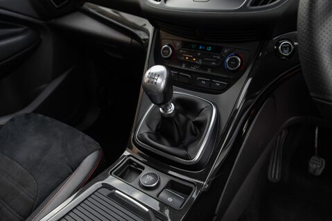 Ford Kuga ST-LINE EDITION 33