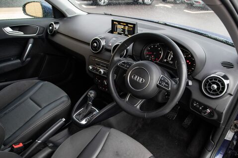 Audi A1 SPORTBACK TFSI SPORT NAV 4