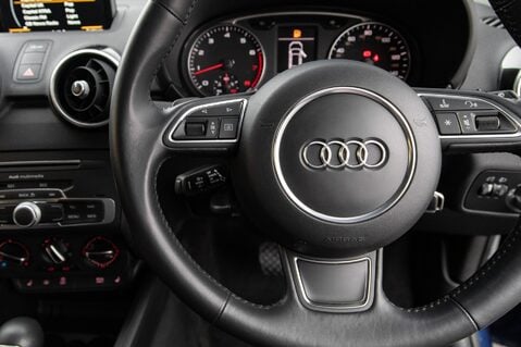 Audi A1 SPORTBACK TFSI SPORT NAV 19