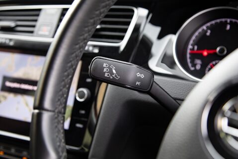 Volkswagen Golf GT TDI BLUEMOTION TECHNOLOGY DSG 17