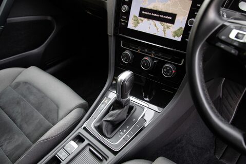 Volkswagen Golf GT TDI BLUEMOTION TECHNOLOGY DSG 32