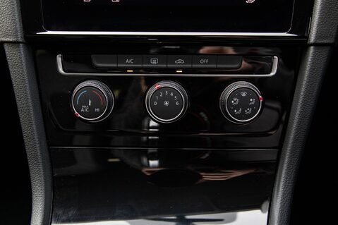 Volkswagen Golf GT TDI BLUEMOTION TECHNOLOGY DSG 33