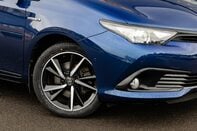Toyota Auris VVT-I DESIGN TOURING SPORTS 11
