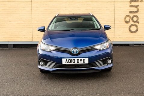 Toyota Auris VVT-I DESIGN TOURING SPORTS 5