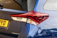 Toyota Auris VVT-I DESIGN TOURING SPORTS 9