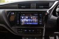 Toyota Auris VVT-I DESIGN TOURING SPORTS 26