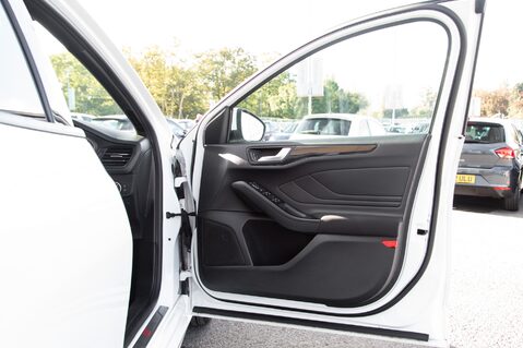 Ford Focus ST-LINE 14