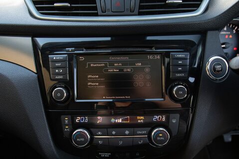 Nissan Qashqai DIG-T N-MOTION 28