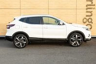 Nissan Qashqai DIG-T N-MOTION 12