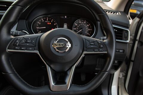 Nissan Qashqai DIG-T N-MOTION 20