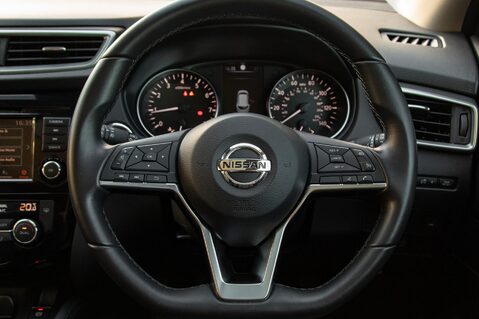 Nissan Qashqai DIG-T N-MOTION 21