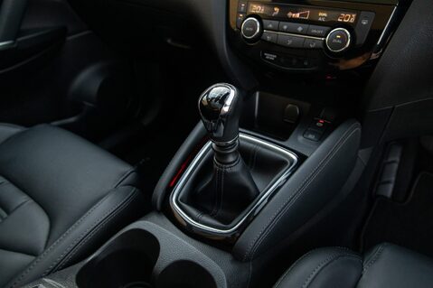 Nissan Qashqai DIG-T N-MOTION 32