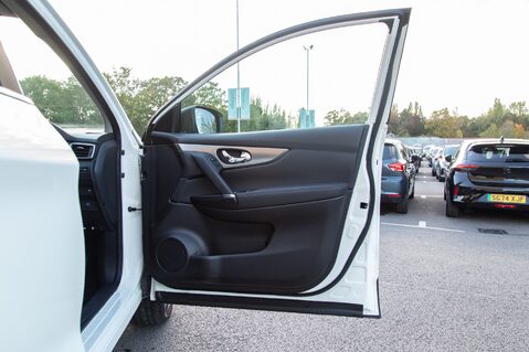 Nissan Qashqai DIG-T N-MOTION 14