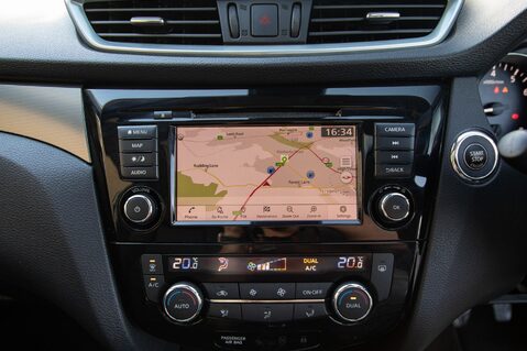 Nissan Qashqai DIG-T N-MOTION 22