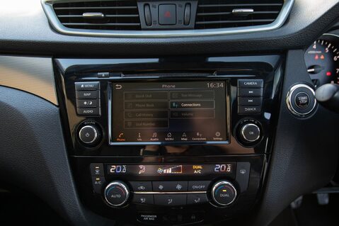 Nissan Qashqai DIG-T N-MOTION 24