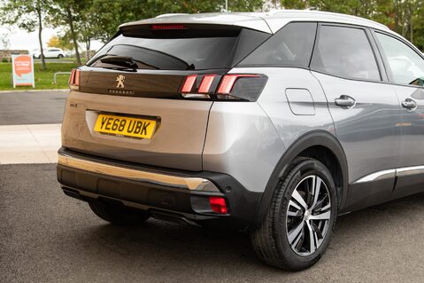 Peugeot 3008 BLUEHDI S/S ALLURE 9