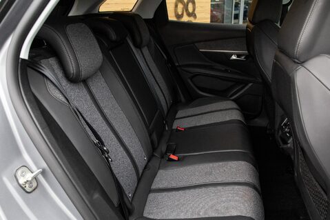 Peugeot 3008 BLUEHDI S/S ALLURE 34