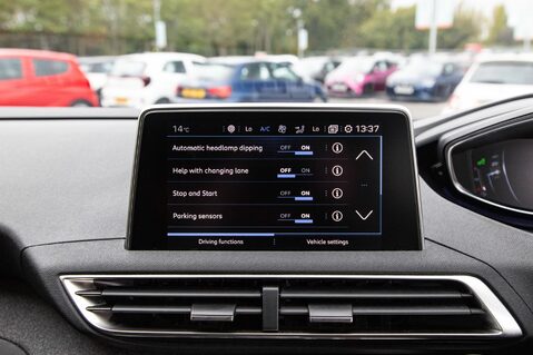 Peugeot 3008 BLUEHDI S/S ALLURE 25