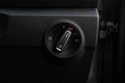 Volkswagen T-Roc R-LINE TSI 16