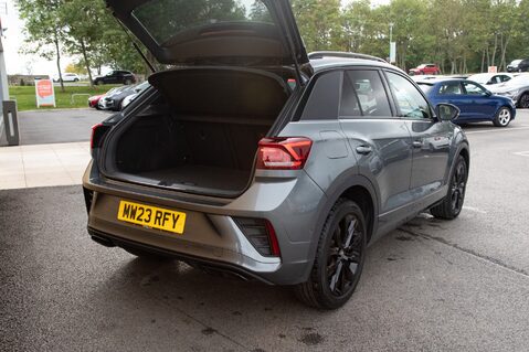 Volkswagen T-Roc R-LINE TSI 37