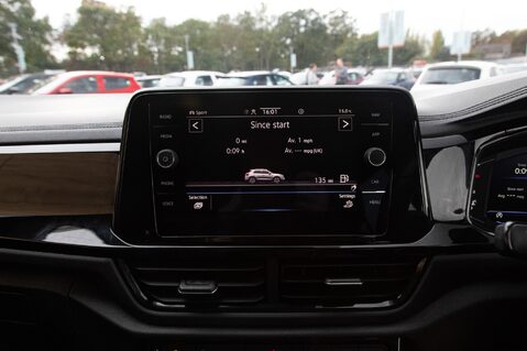 Volkswagen T-Roc R-LINE TSI 28