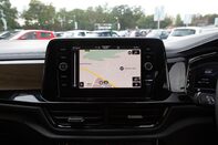 Volkswagen T-Roc R-LINE TSI 26