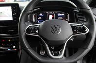Volkswagen T-Roc R-LINE TSI 19