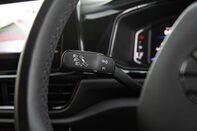 Volkswagen T-Roc R-LINE TSI 17