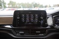 Volkswagen T-Roc R-LINE TSI 29