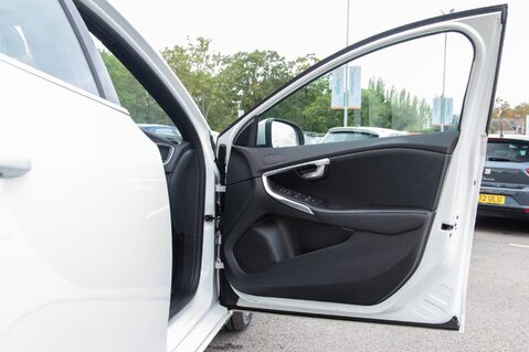 Volvo V40 T2 R-DESIGN 14