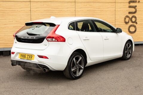 Volvo V40 T2 R-DESIGN 2
