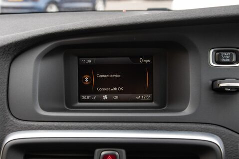Volvo V40 T2 R-DESIGN 23